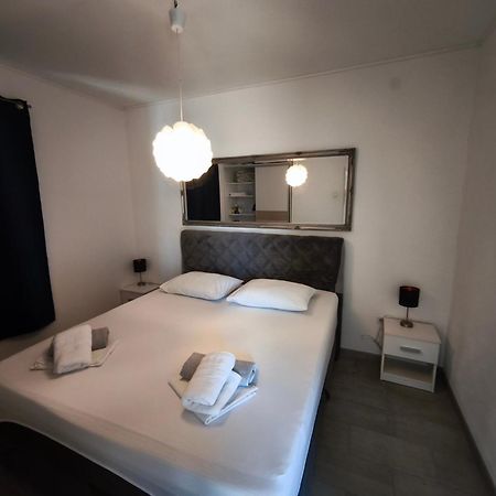 Apartments Marija Dugi Rat Bilik gambar